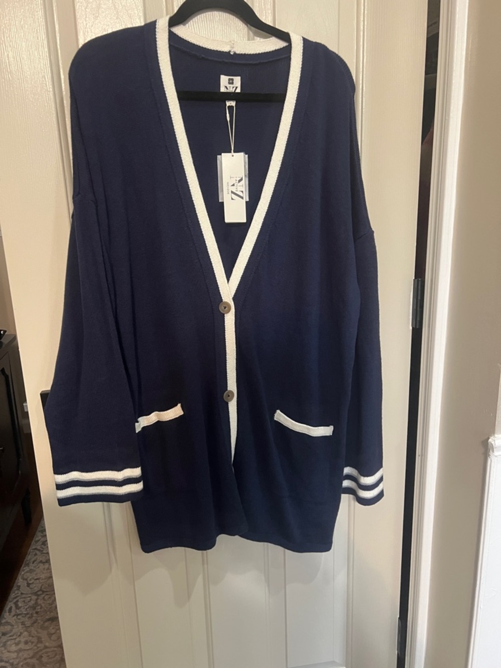 NIC+ZOE Navy and White V‑Neck Button Front Cardigan